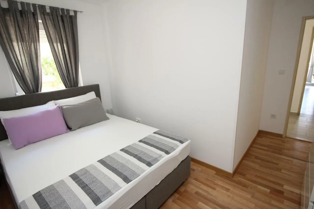 Apartments Devcic Punat